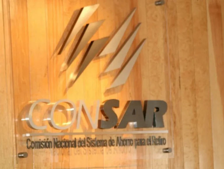 Logotipo de la CONSAR acompañado del título "AFORE en México: Tu ahorro para el retiro"